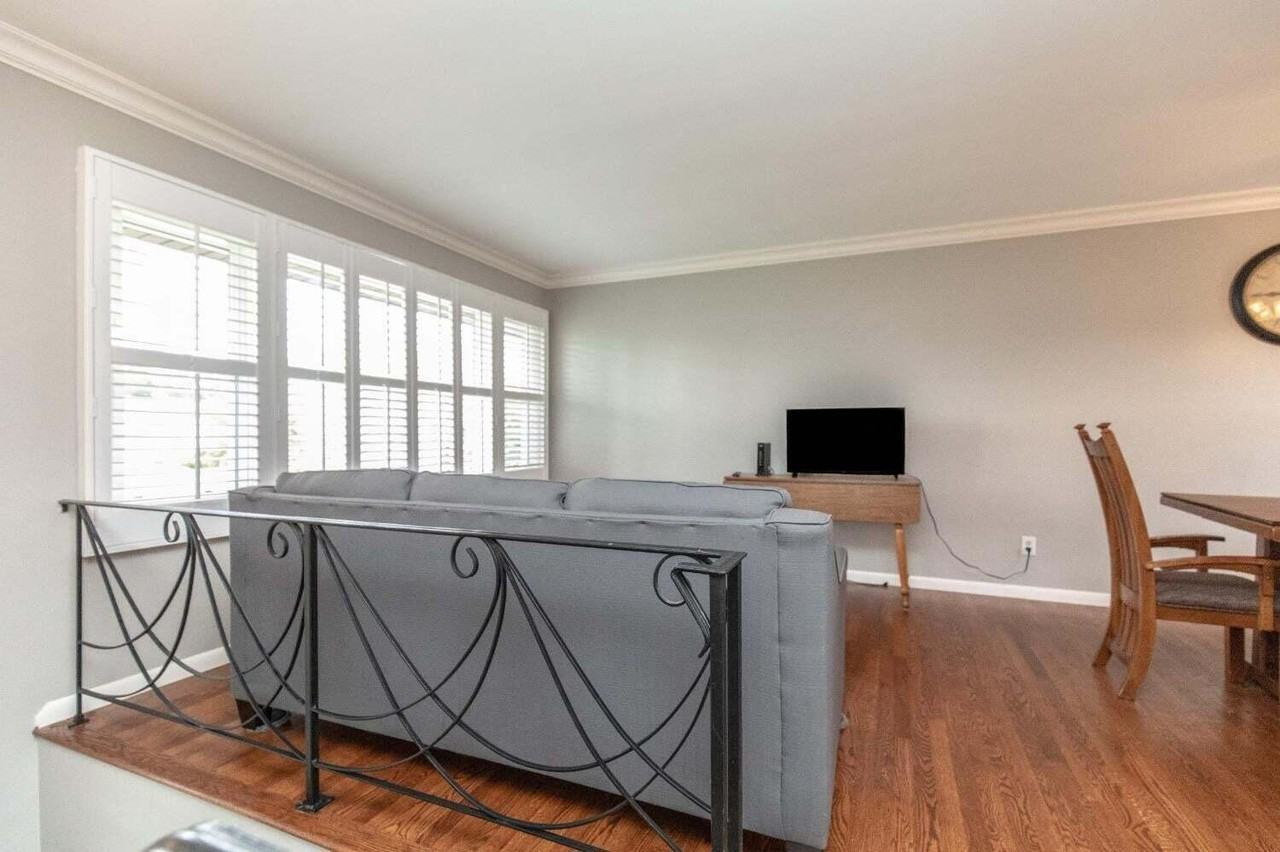 3136 Lois Pl - Photo 3 of 21