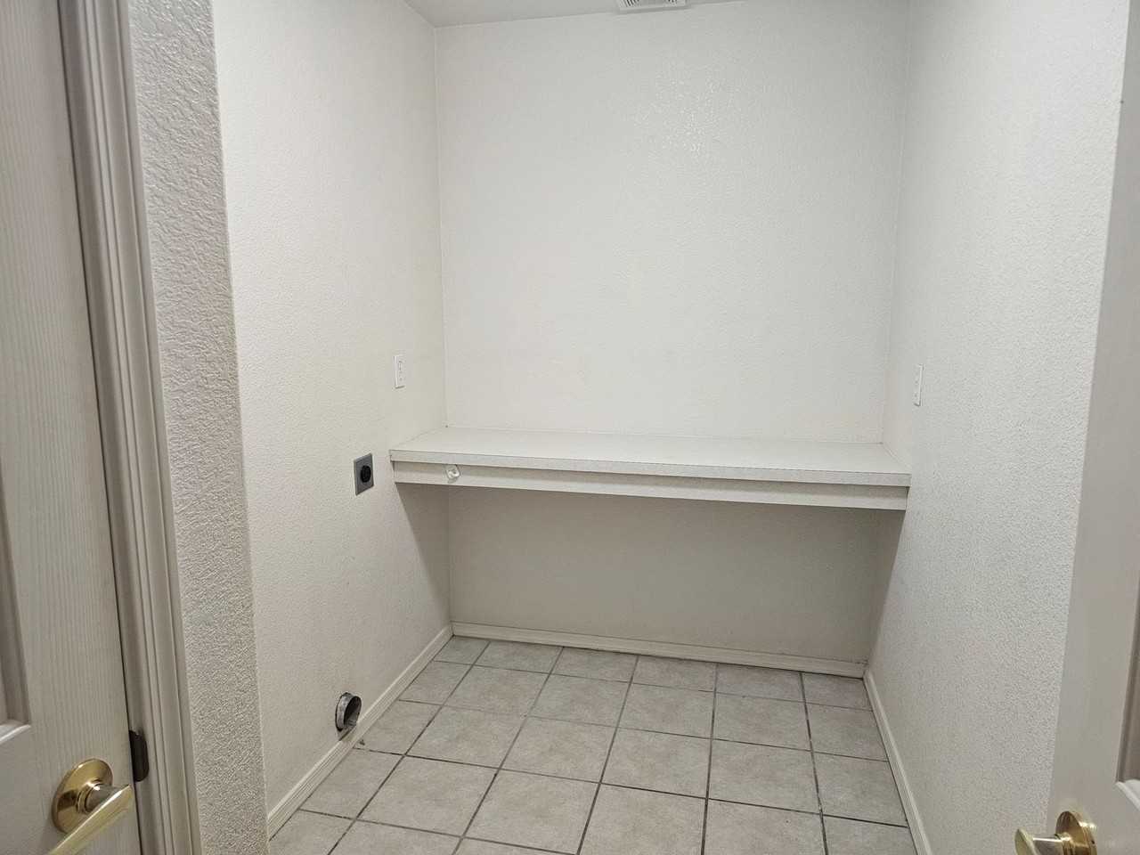 3390 Mockingbird Dr #102 - Photo 6 of 17