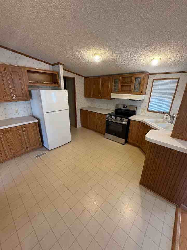 44410 N 14th St - Photo 4 of 42