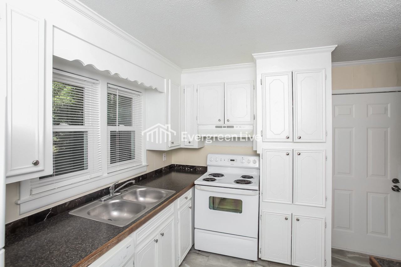 770 Delverton Rd - Photo 7 of 16