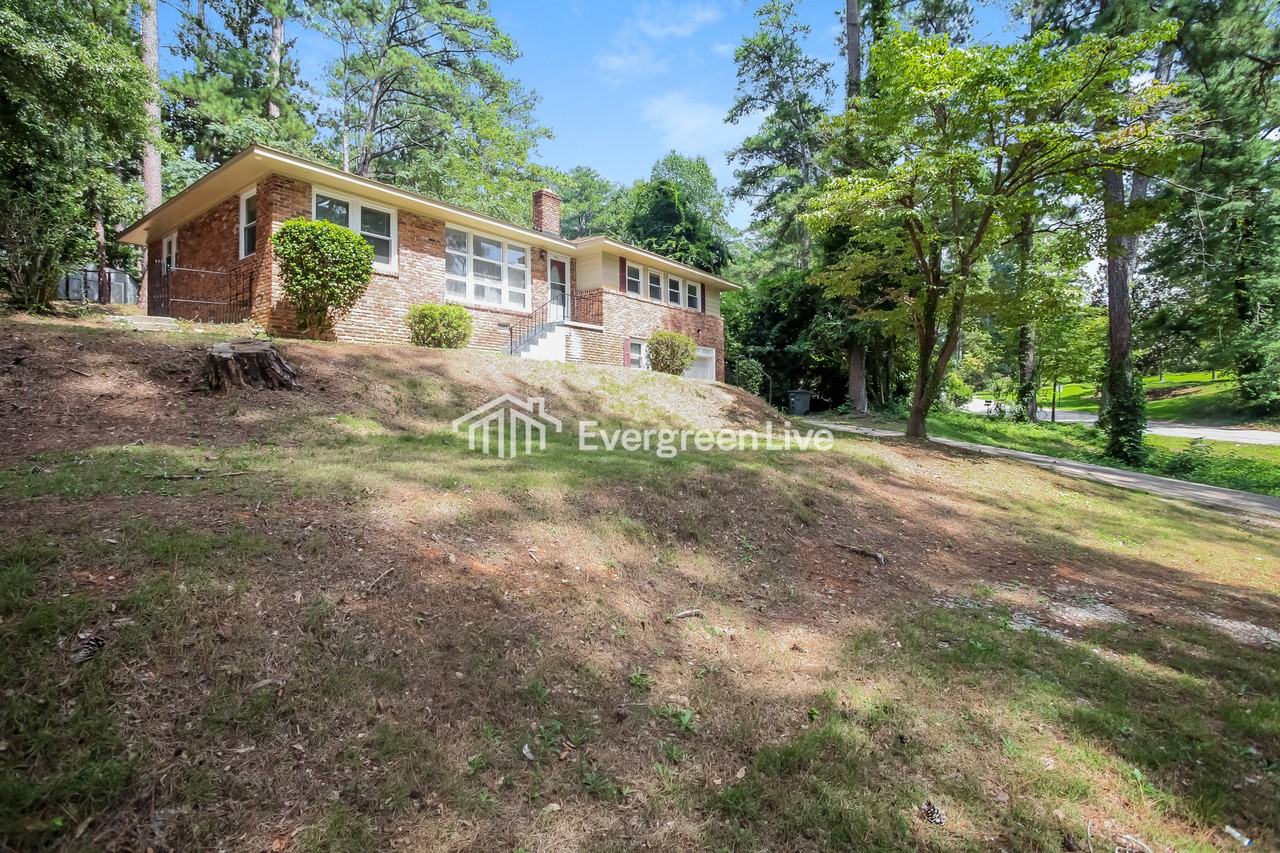 770 Delverton Rd - Photo 2 of 16