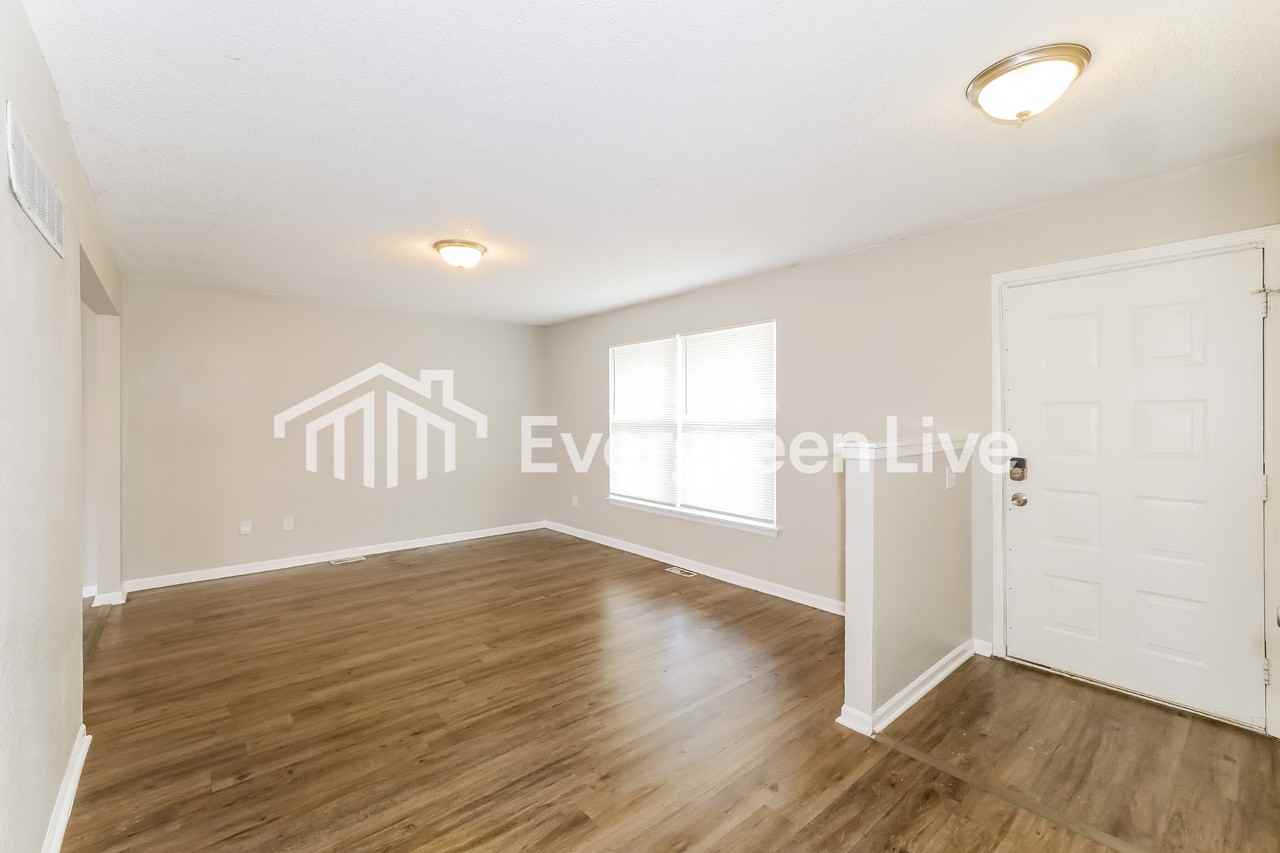 1109 Ne 9th Street Ter - Photo 4 of 16