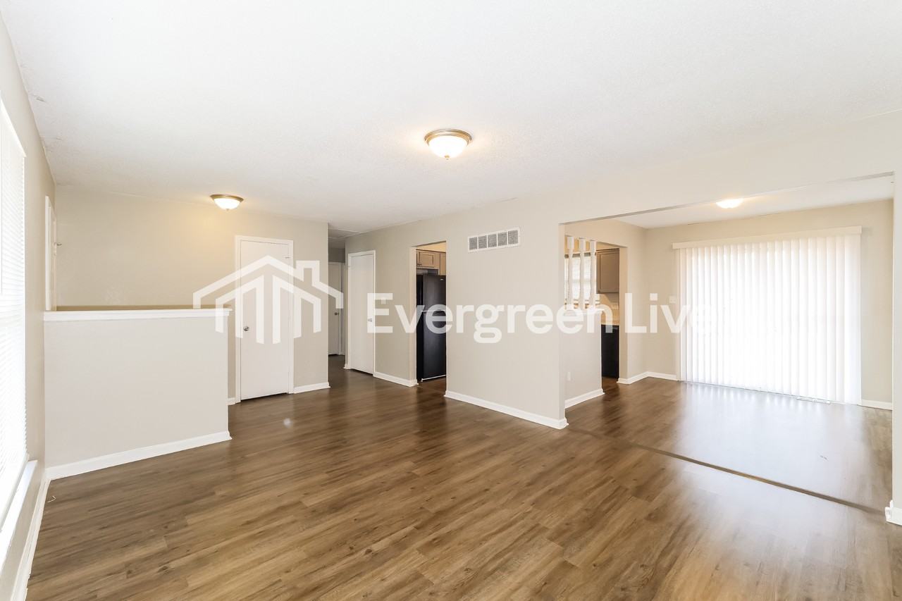 1109 Ne 9th Street Ter - Photo 5 of 16