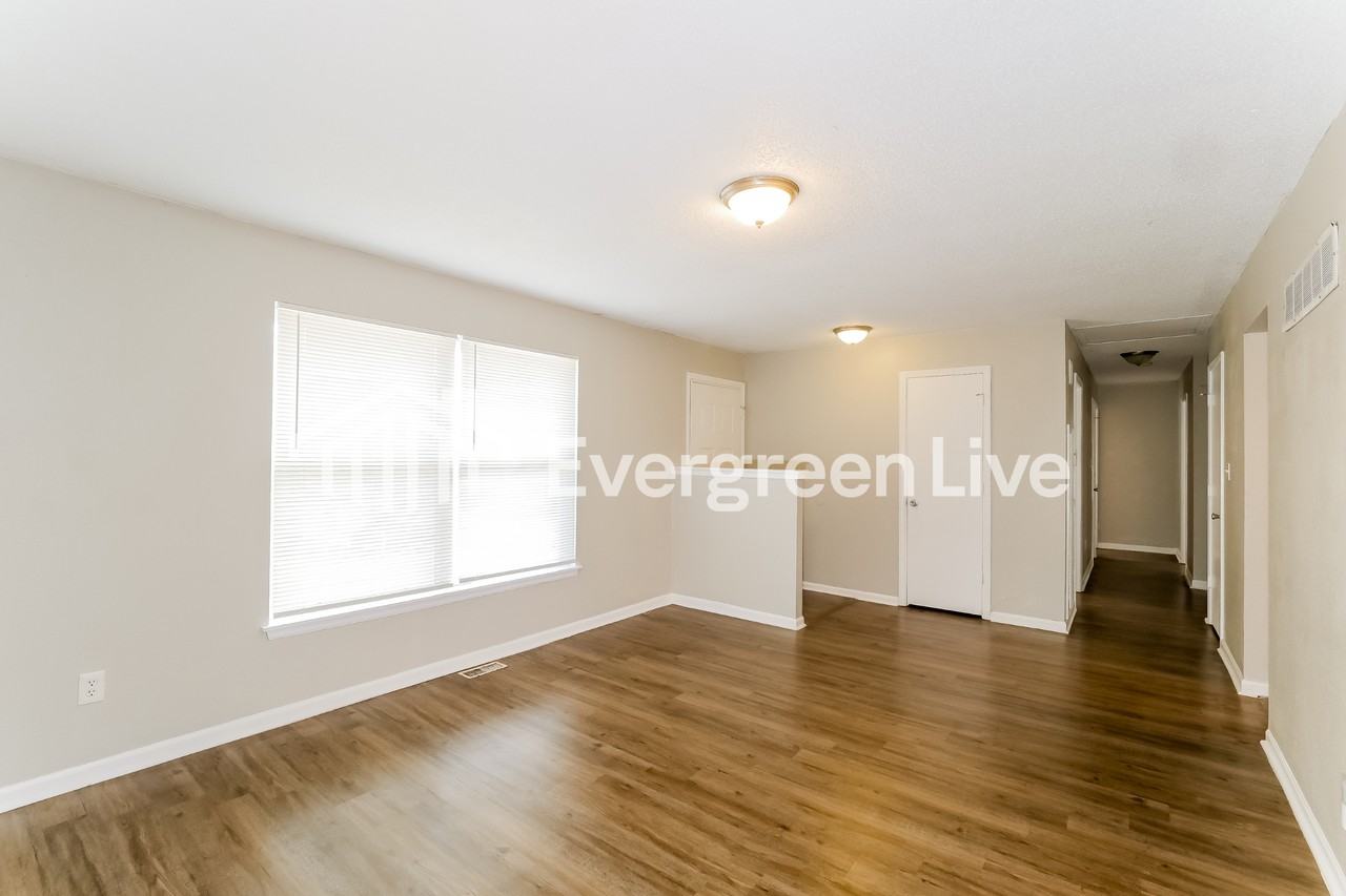 1109 Ne 9th Street Ter - Photo 7 of 15