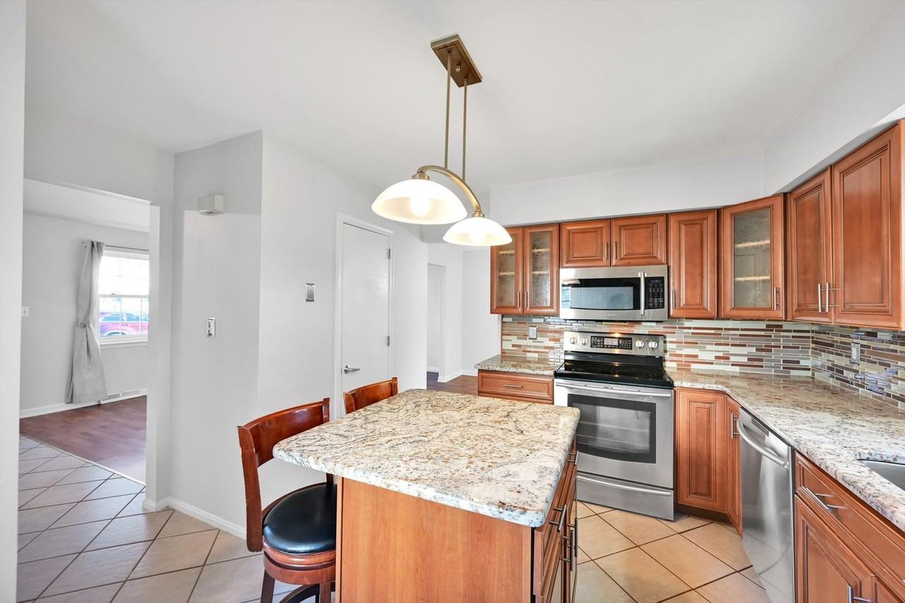 412 Larkspur Loop - Photo 5 of 28