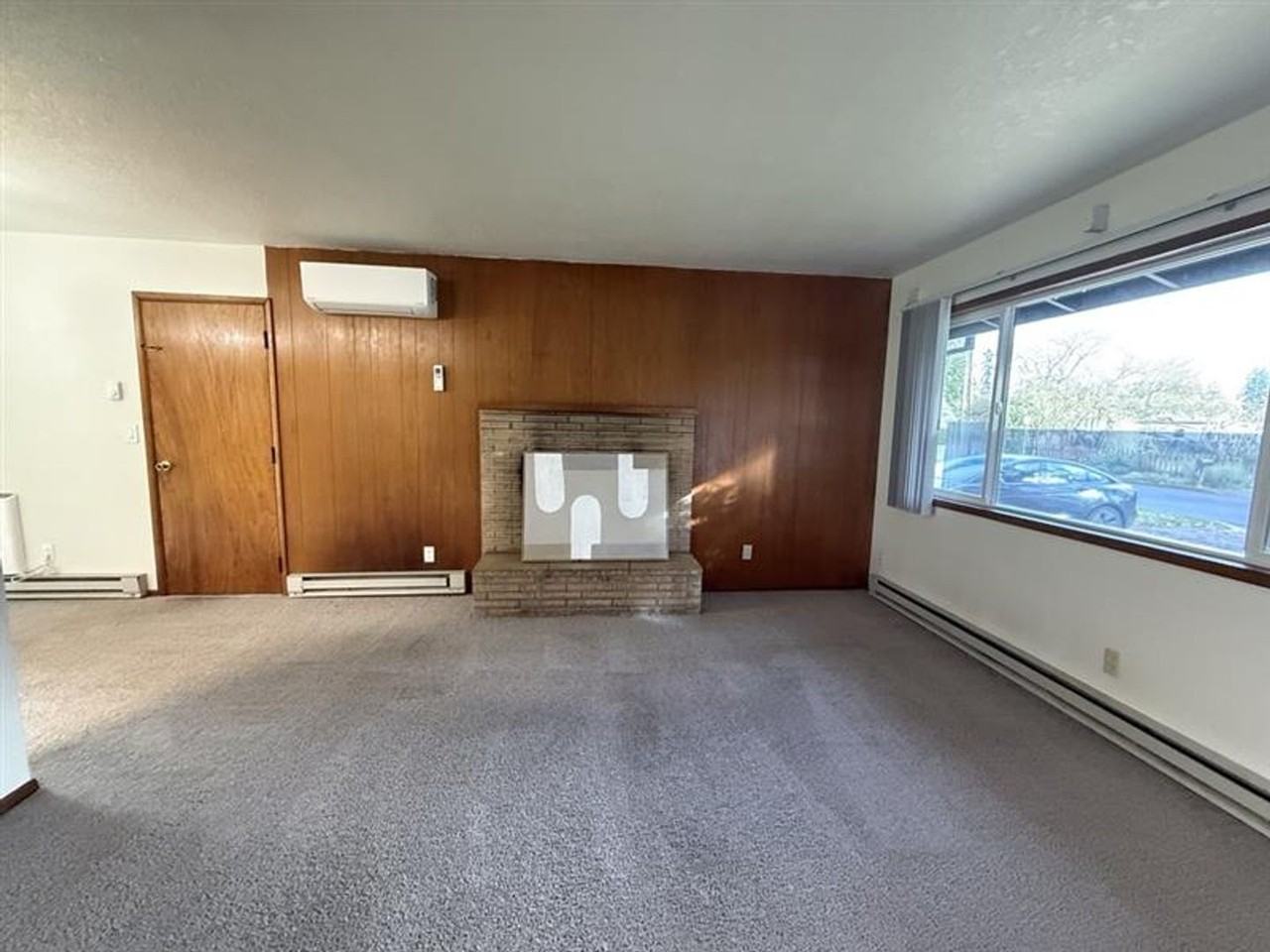 163 Ne Lincoln Ct - Photo 2 of 11