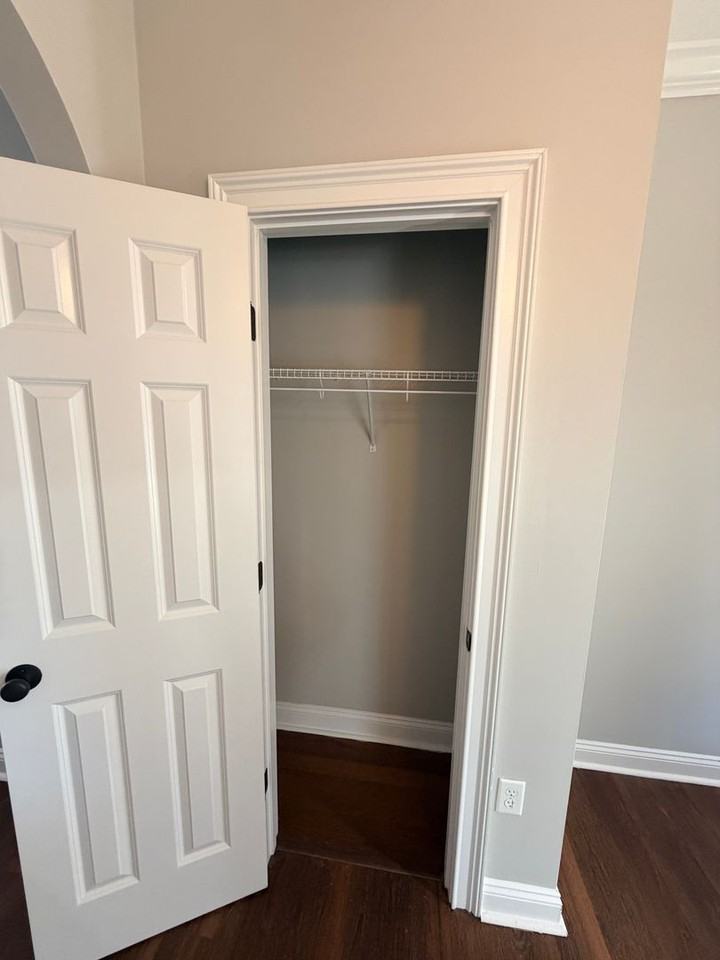 3927 Sierra Ct - Photo 4 of 35