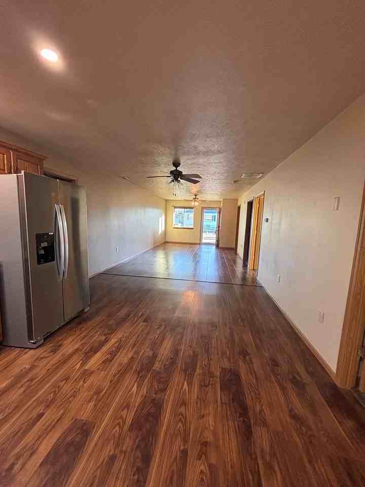 810 S 8th St - Photo 4 of 14