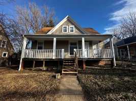 featured image of 5311 Halsey St