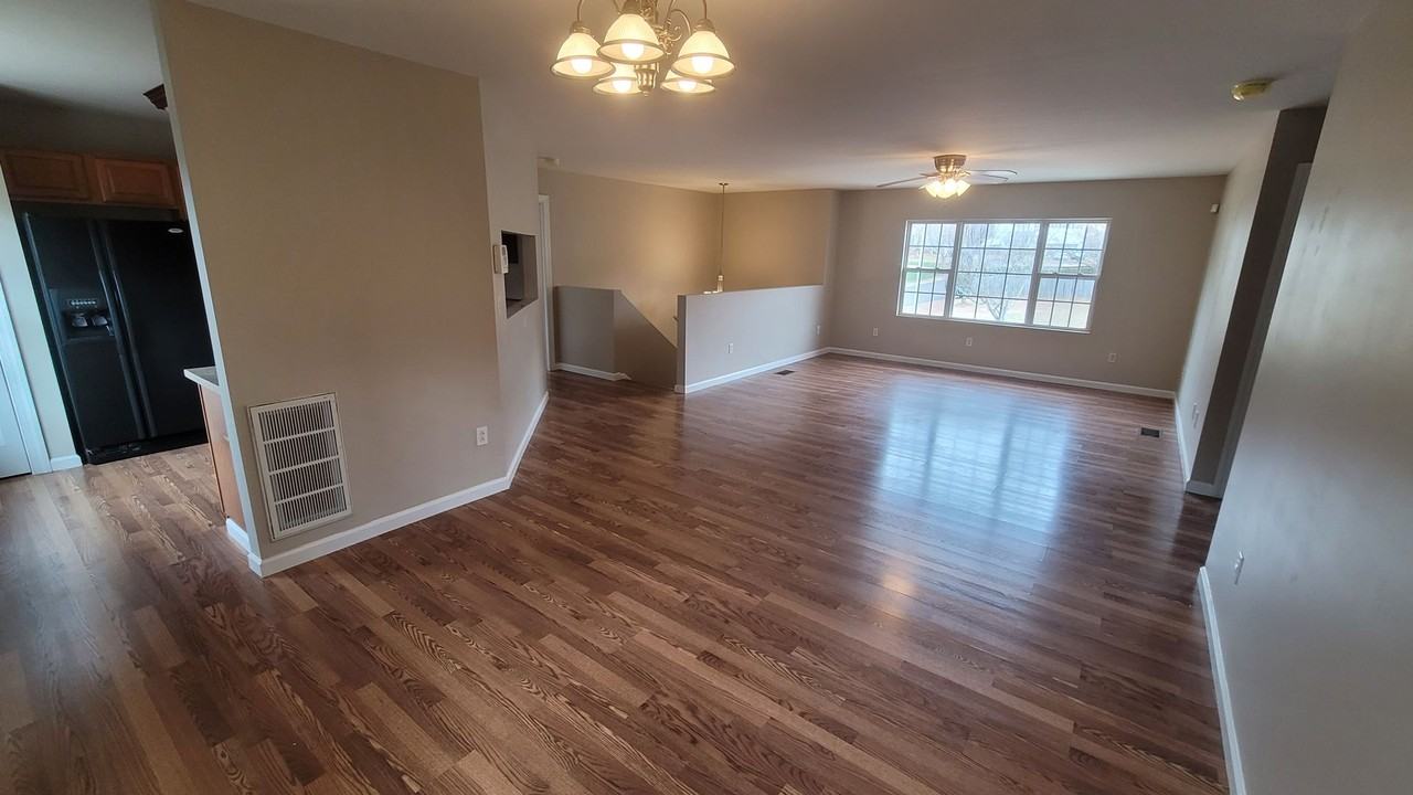 1000 Arbor Greene Dr - Photo 3 of 17