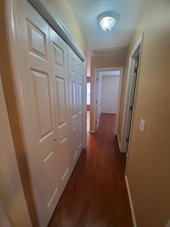 1016 Shadowlake Rd - Photo 6 of 16