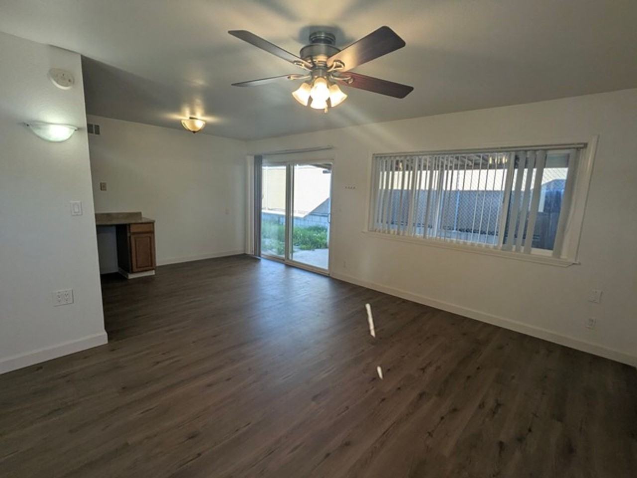 1022 Paraiso Ave - Photo 3 of 22