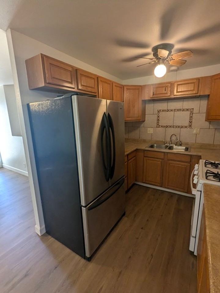 1022 Paraiso Ave - Photo 4 of 22