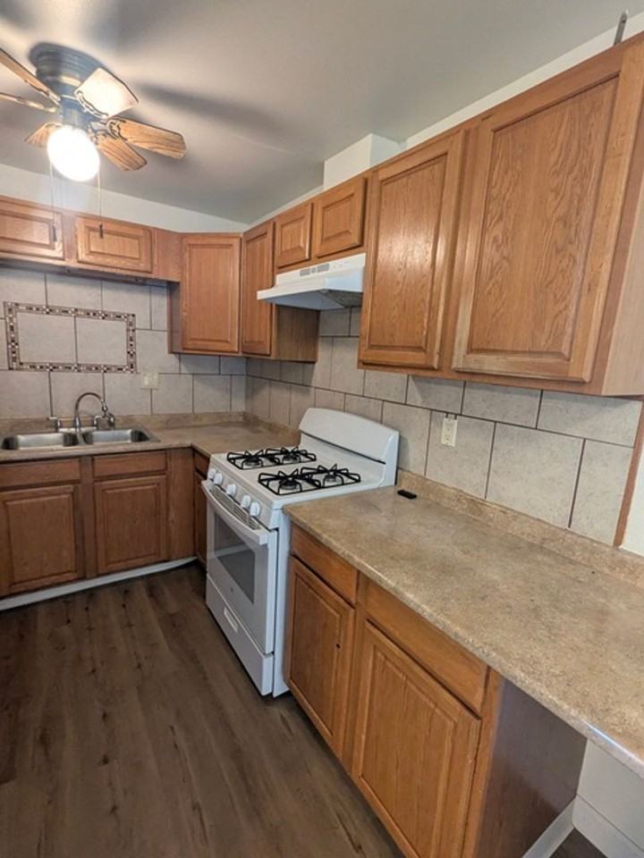 1022 Paraiso Ave - Photo 5 of 22