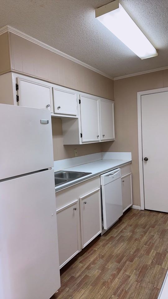 271 Grandwood Dr #9 - Photo 7 of 13