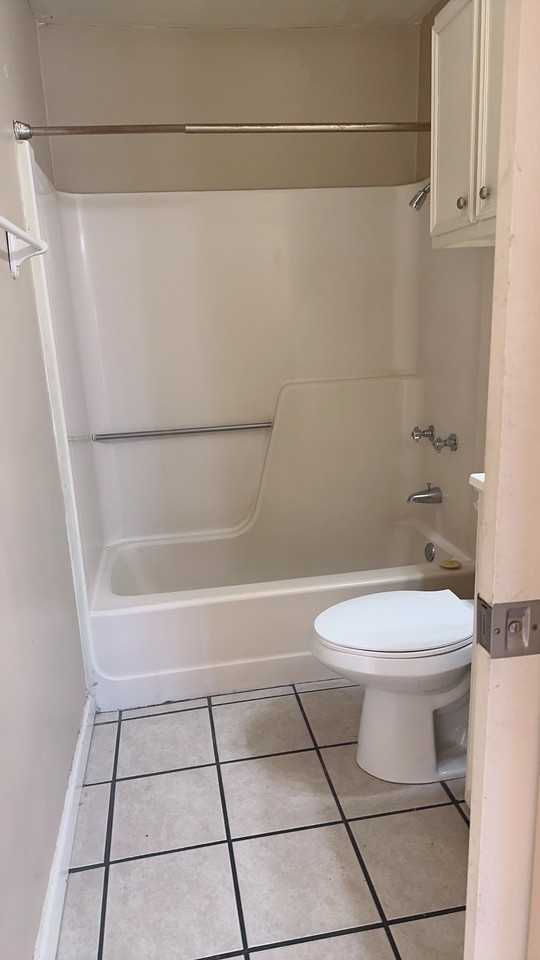 105 Tournament Blvd #22 - Photo 4 of 12