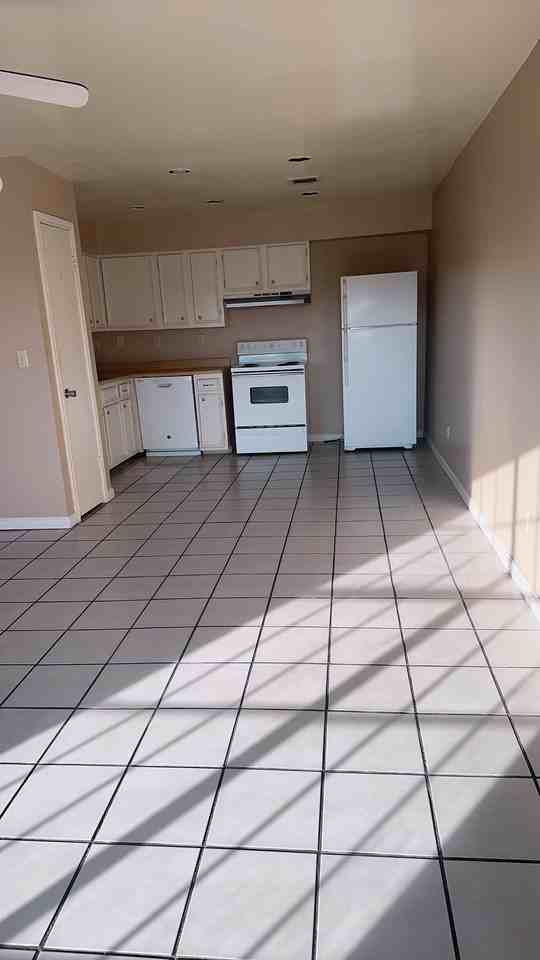 105 Tournament Blvd #22 - Photo 7 of 12