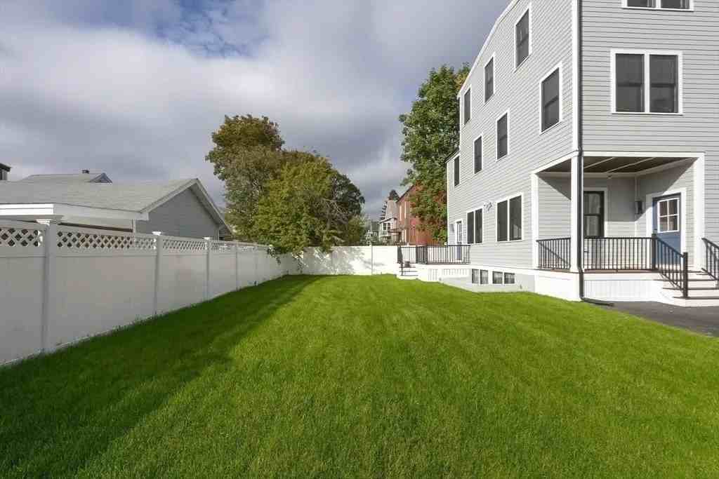 12 George St #3 - Photo 3 of 18