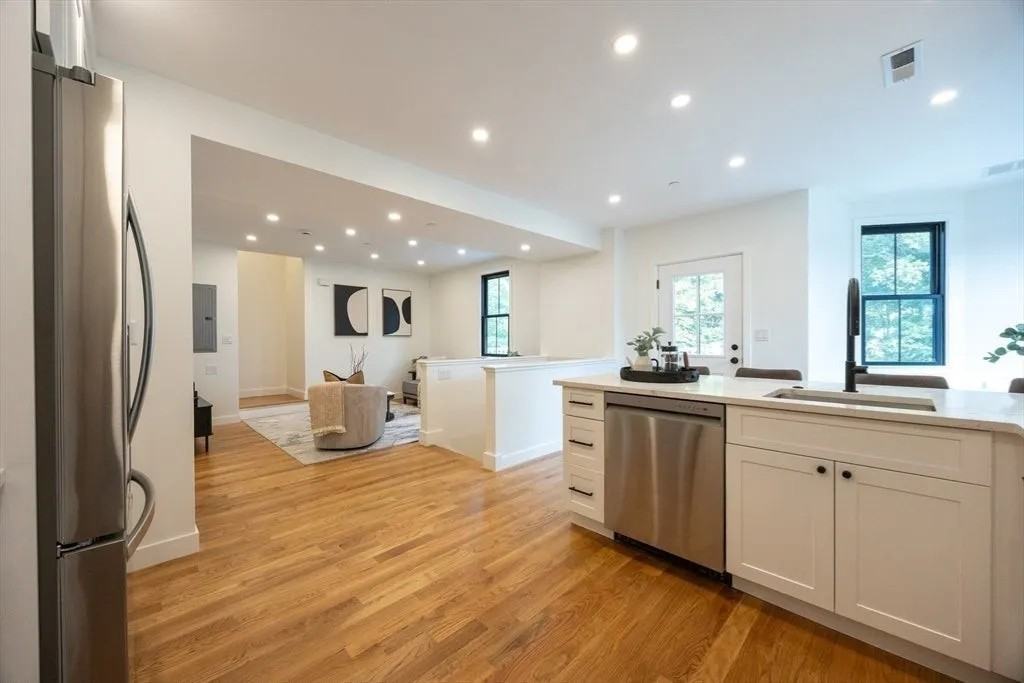 12 George St #3 - Photo 4 of 18