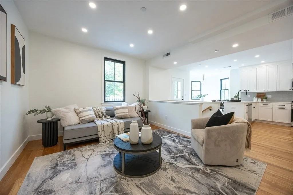 12 George St #3 - Photo 5 of 18