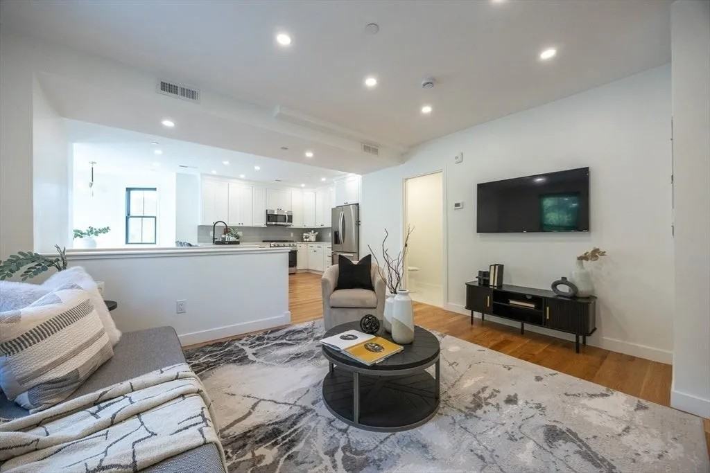 12 George St #3 - Photo 6 of 18