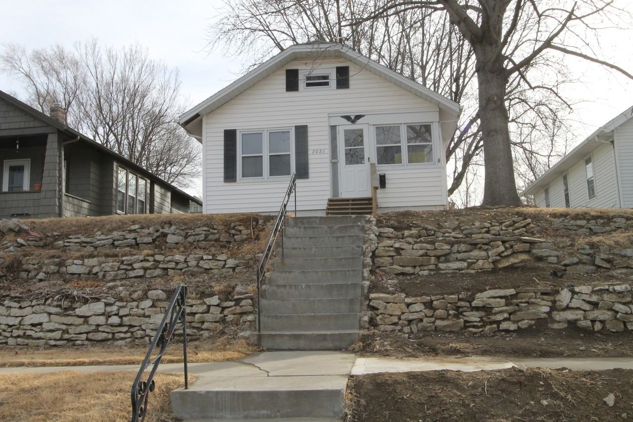 2021 N 64th St - Photo 4 of 14