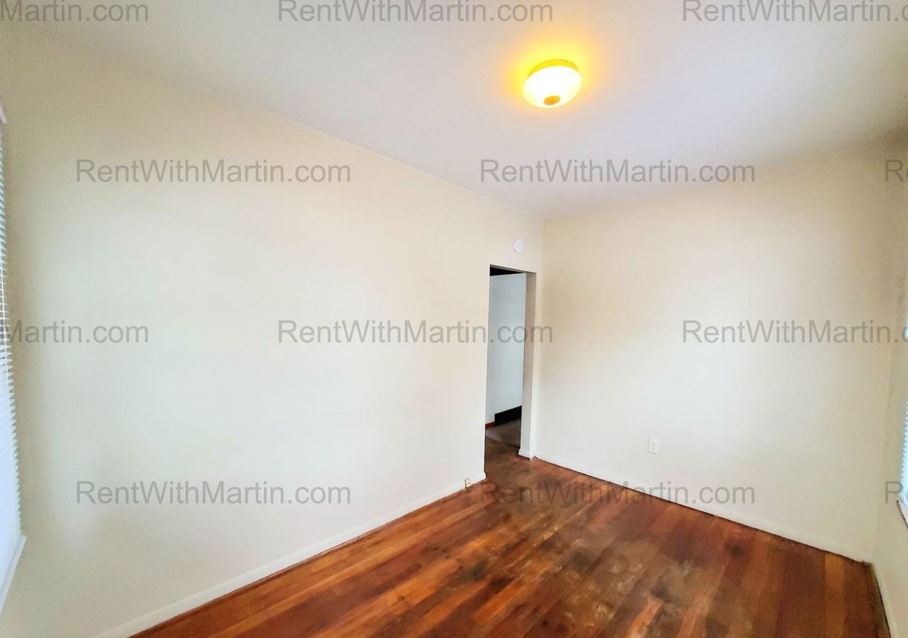 1911 Springview St - Photo 7 of 13