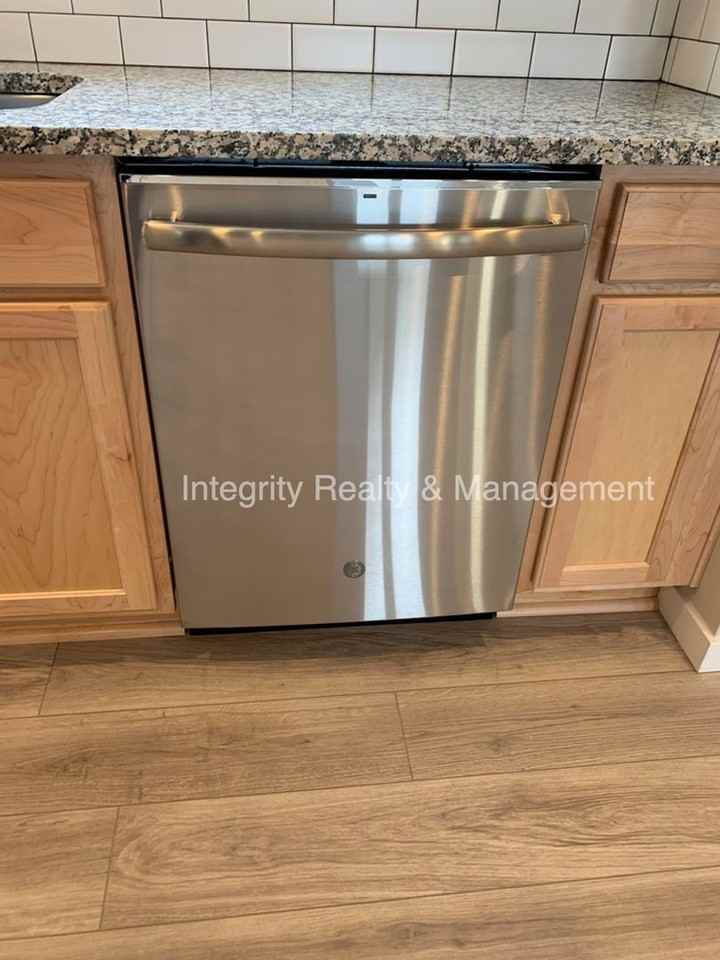 3598 Cerf Way - Photo 7 of 30