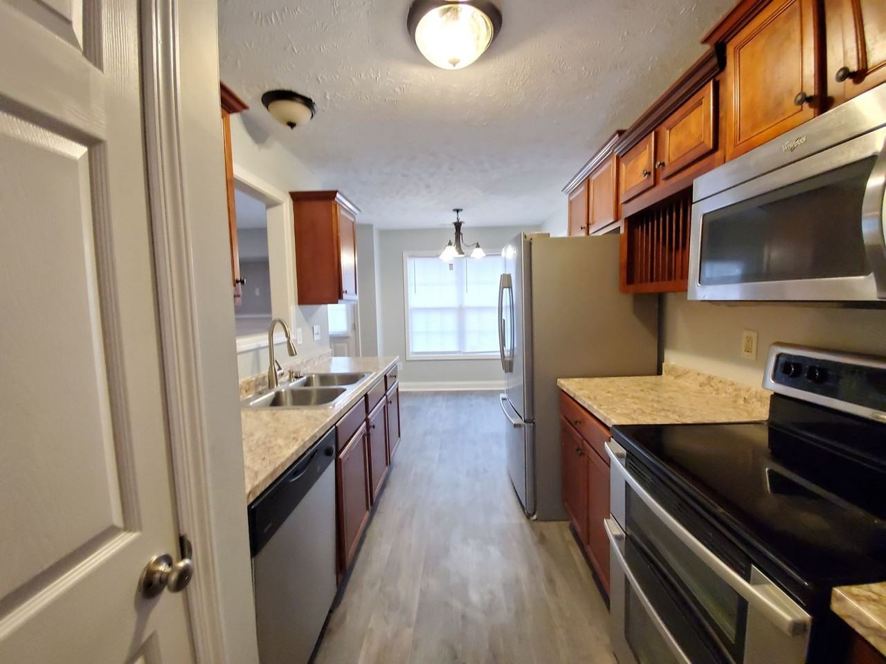 142 N Copper Creek Dr - Photo 4 of 36