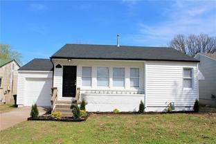 425 S Quebec Ave - Photo 1 of 1