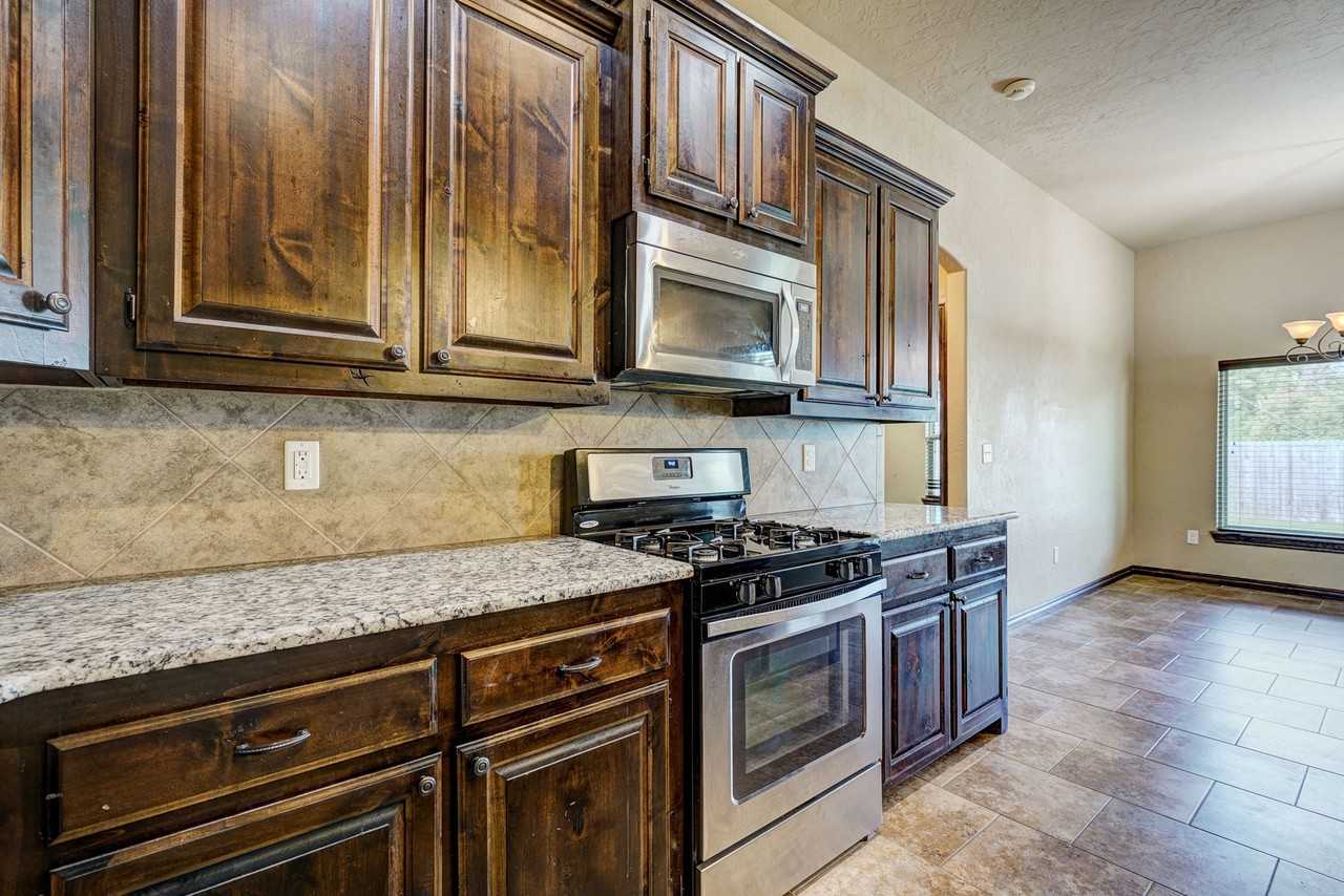 901 Ridgeway Dr - Photo 2 of 50