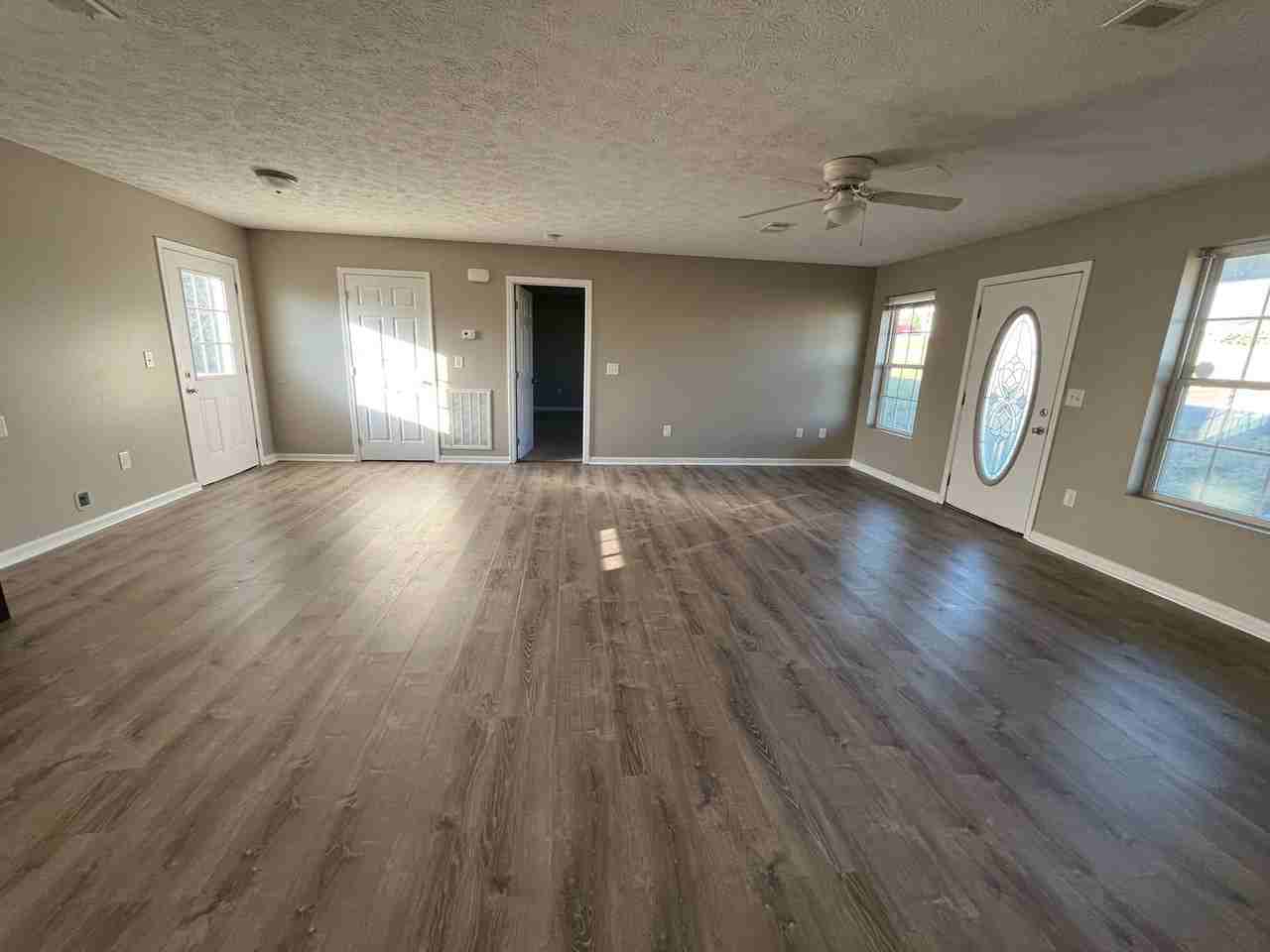 639 Privet Dr - Photo 6 of 12