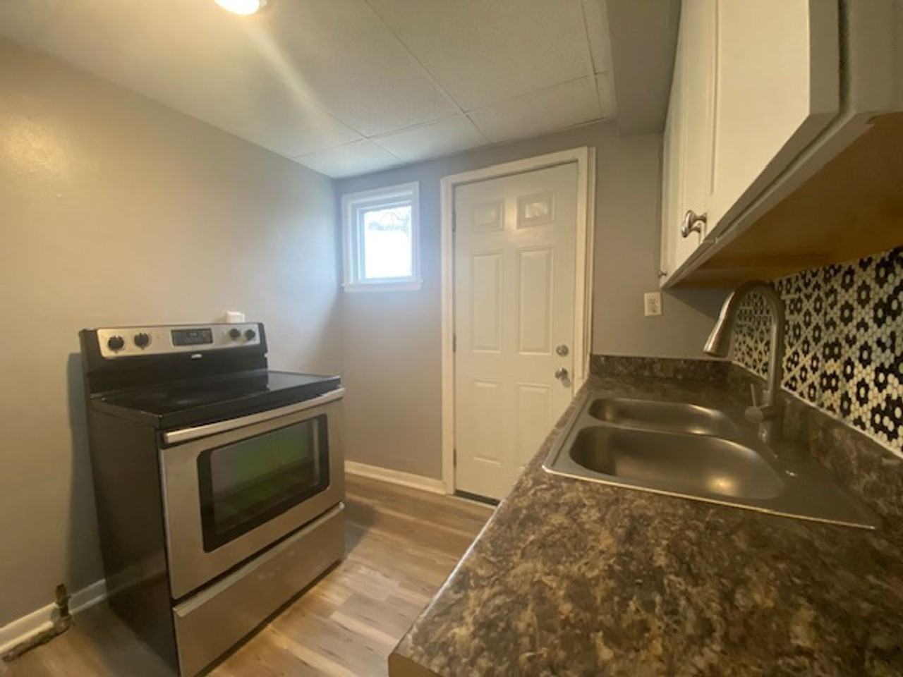 1262 Cedarview Dr E - Photo 3 of 17