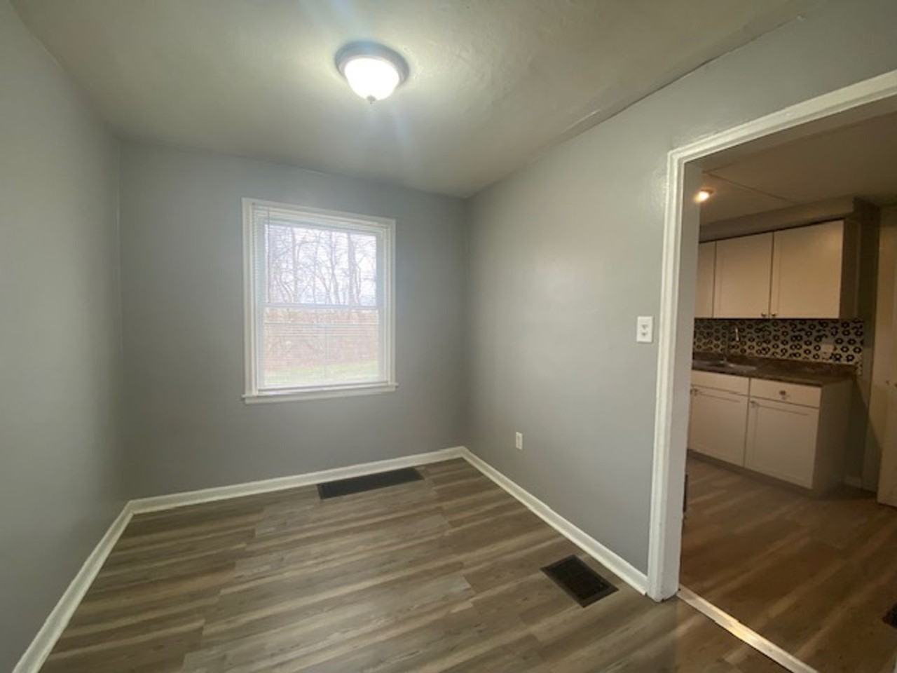 1262 Cedarview Dr E - Photo 7 of 17