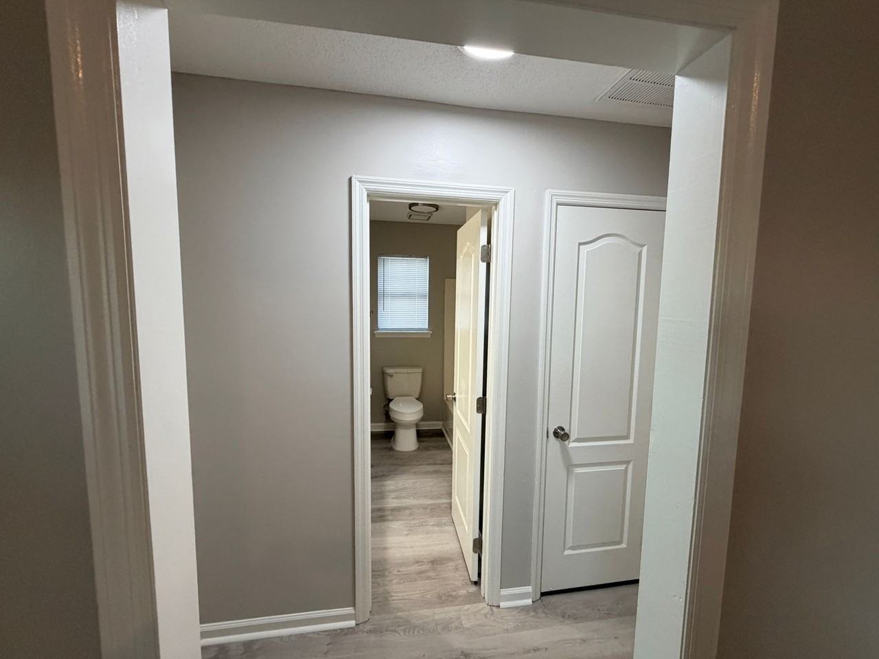 1603 Spring Meadow Cir - Photo 4 of 26