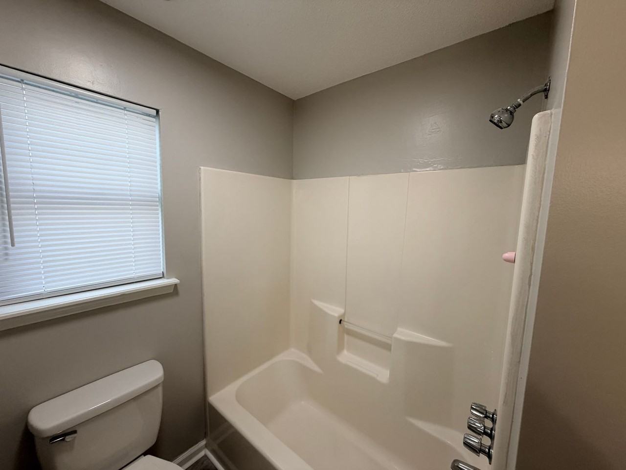 1603 Spring Meadow Cir - Photo 6 of 26