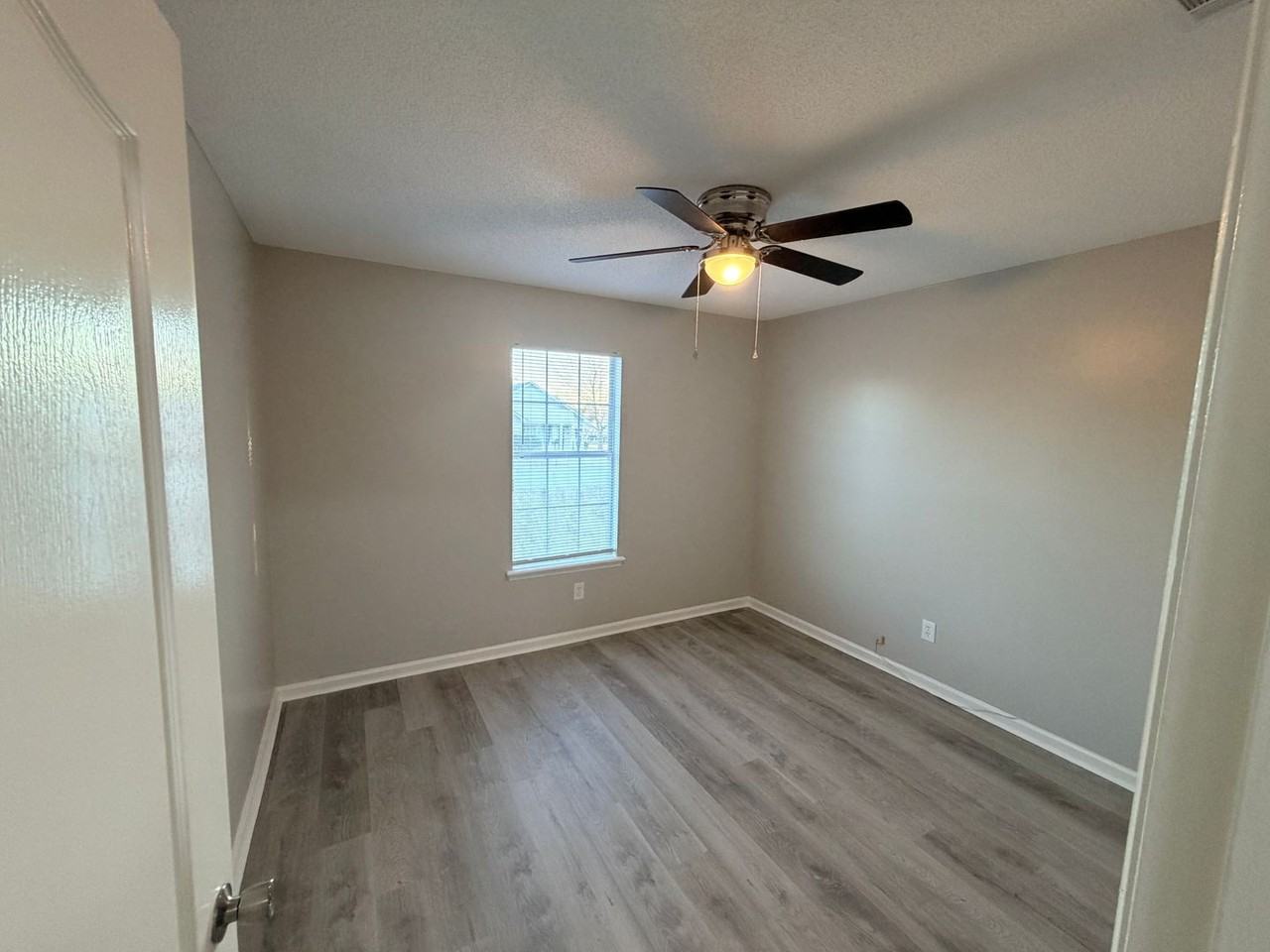 1603 Spring Meadow Cir - Photo 7 of 26