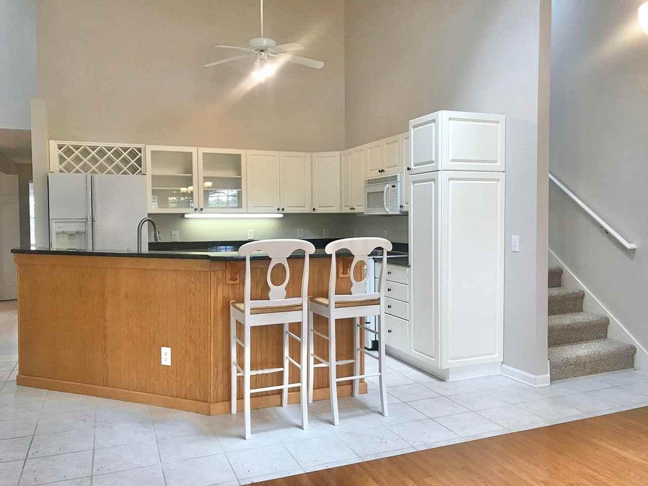 3203 St James Dr - Photo 7 of 32