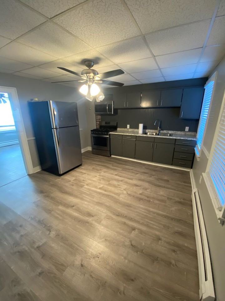 9 W Main St - Photo 2 of 25