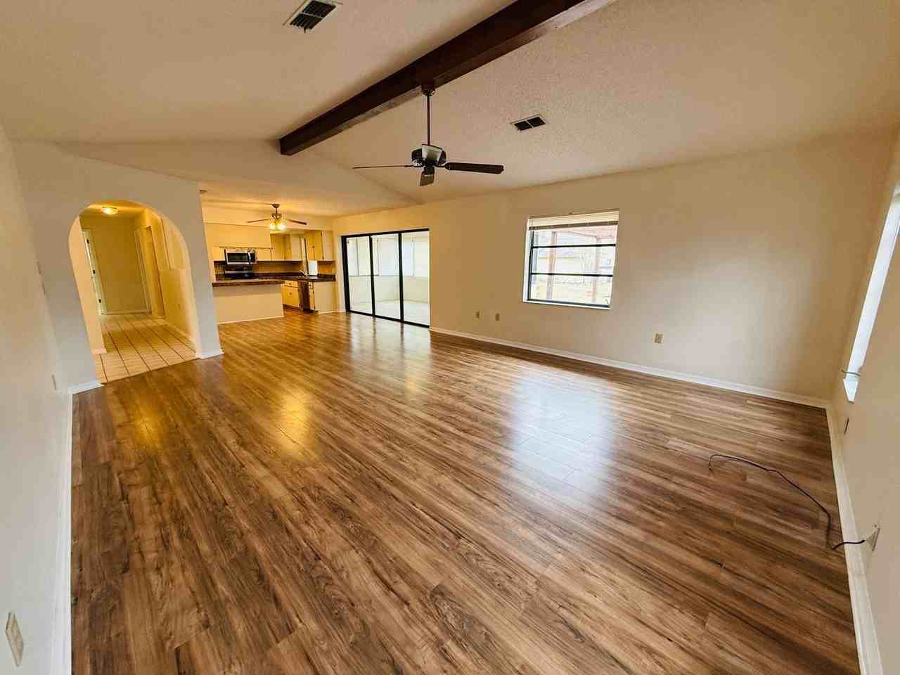 8992 Hernando Way - Photo 7 of 21