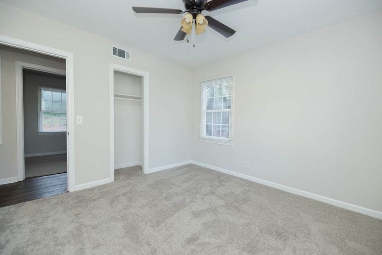 306 47th St - Photo 4 of 8