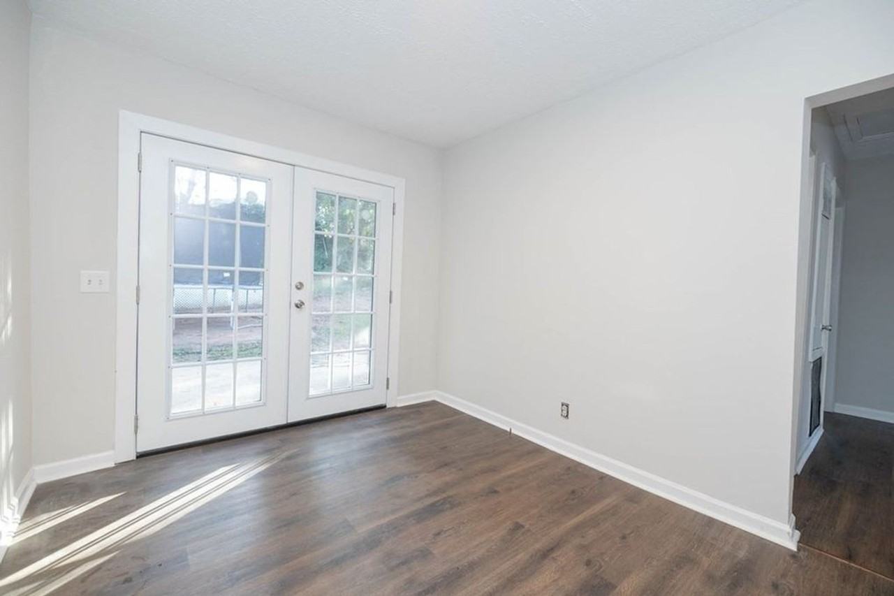 306 47th St - Photo 6 of 8