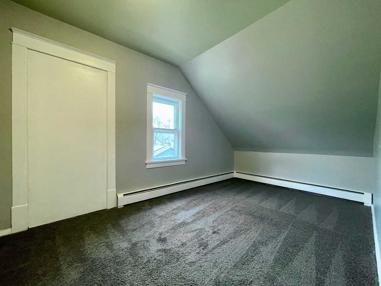 3247 N 6th St - Photo 5 of 10