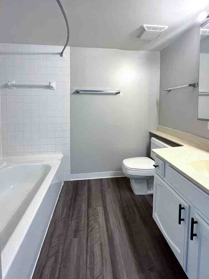 Willows of Wheaton - Photo 5 of 39