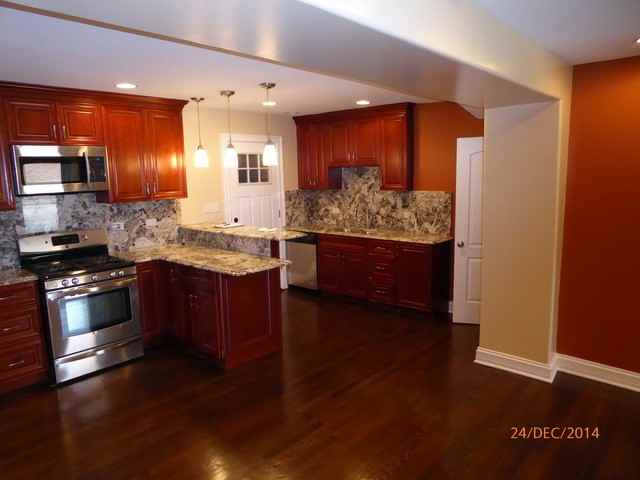 1632 N 21st Ave - Photo 3 of 17