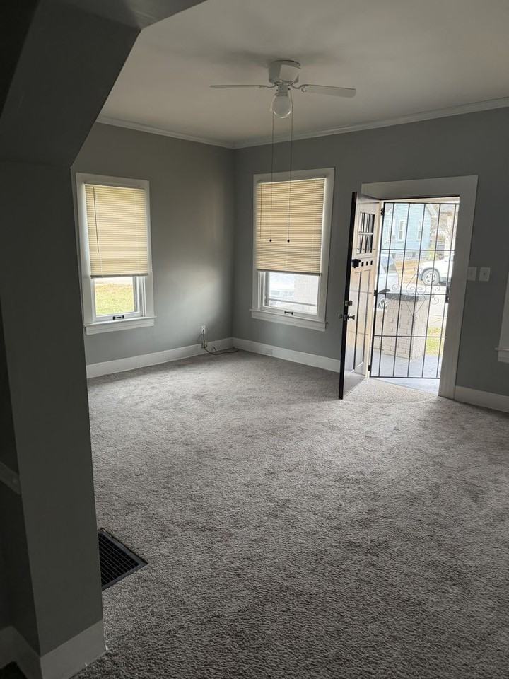 1326 Sale Ave - Photo 3 of 14