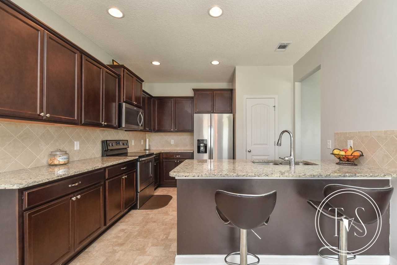 1095 Marne Blvd - Photo 6 of 18