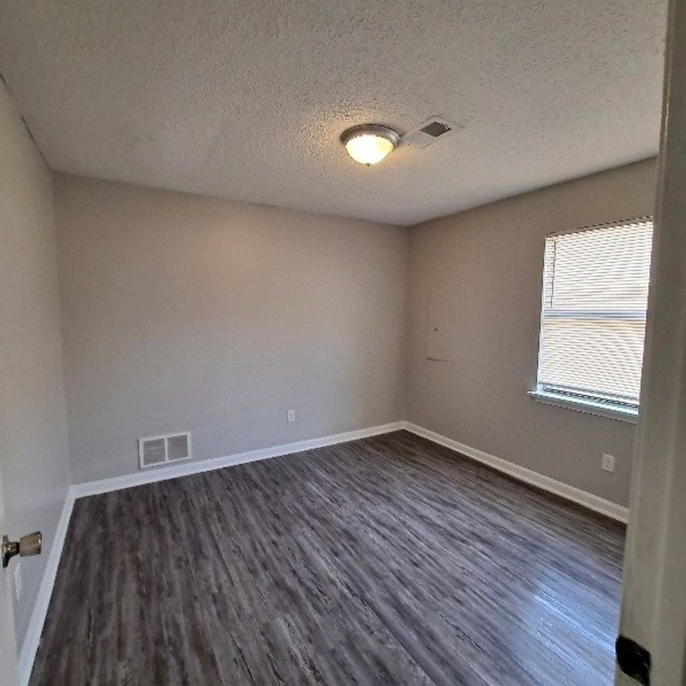 2717 Carnes Ave - Photo 7 of 10