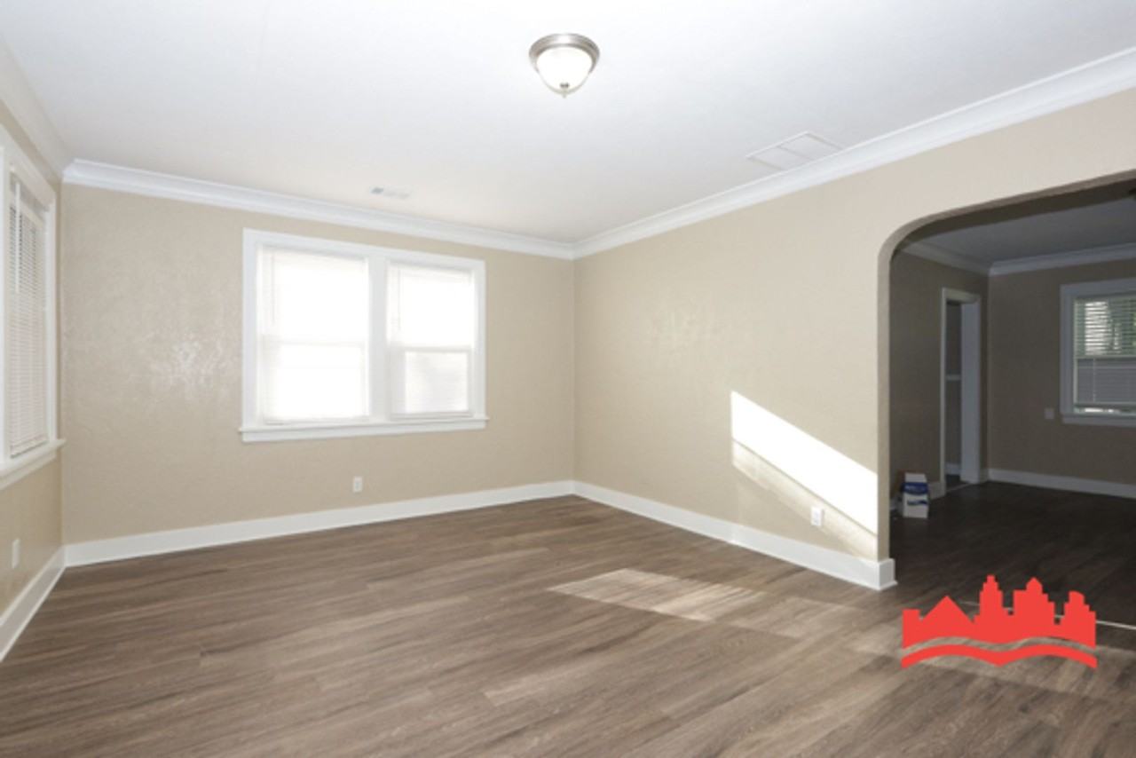 2415 Arlington Ave - Photo 6 of 17