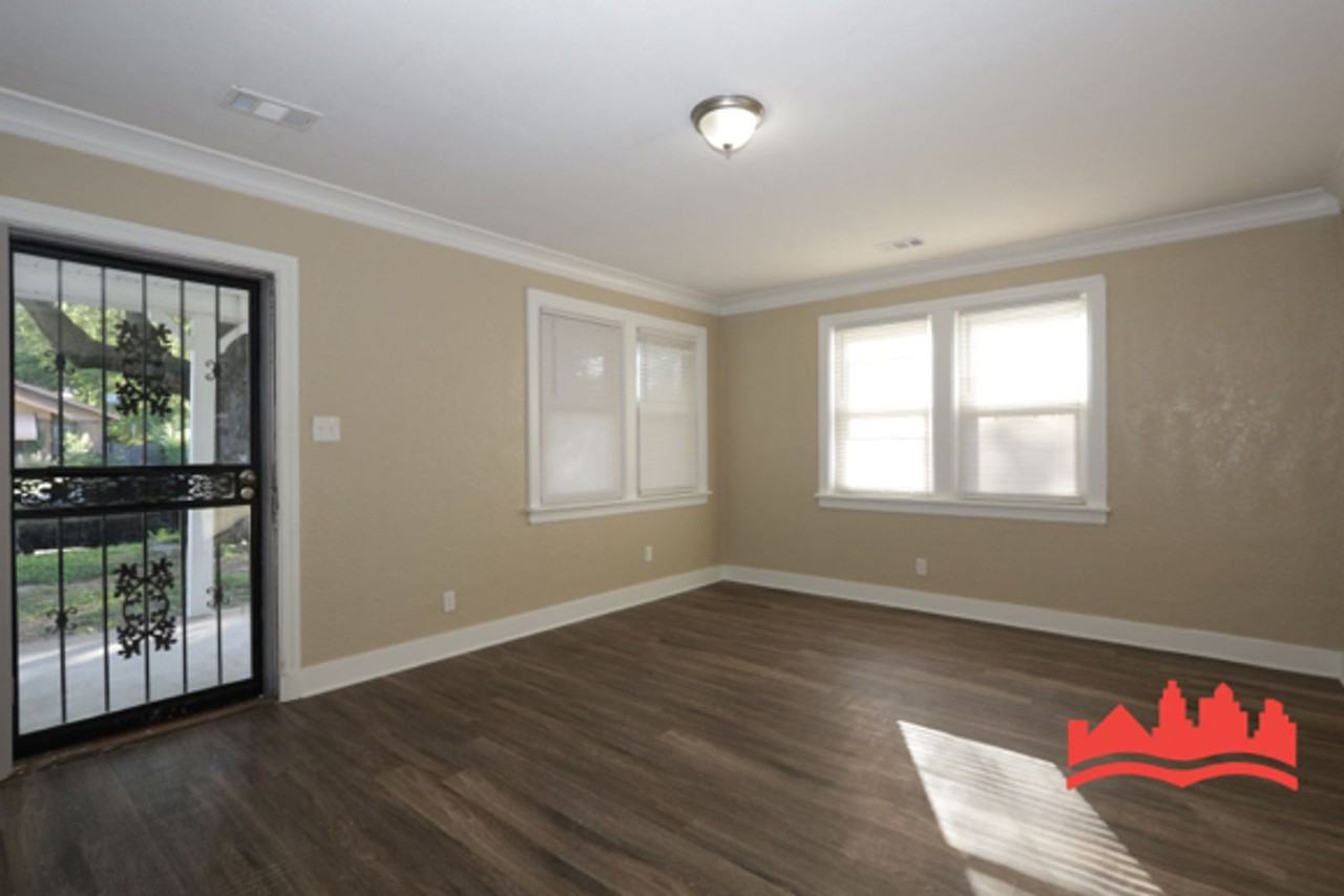 2415 Arlington Ave - Photo 7 of 17